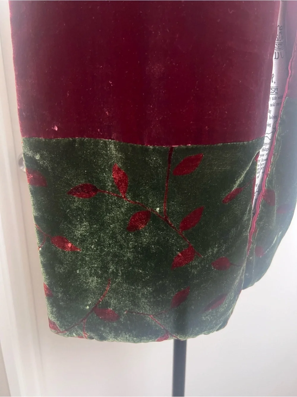 Vintage 100% Silk Velvet Scarf Shawl Green Burgundy Made USA